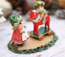 M-682 Dala Horse Elves ~ Wee Forest Folk